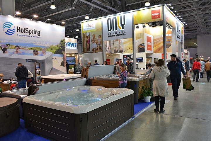 AQUA SALON