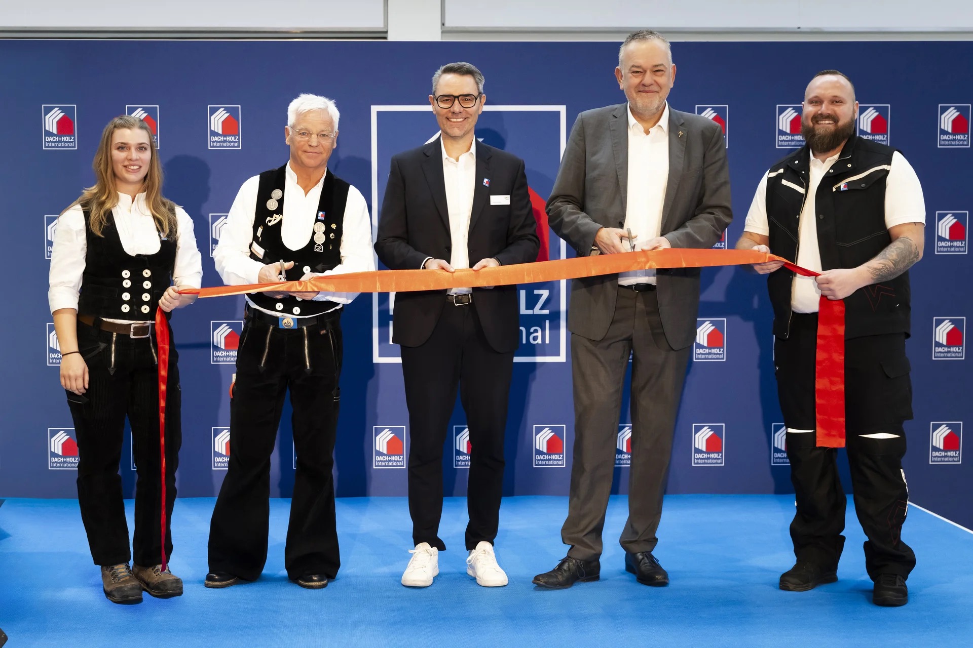 DACH+HOLZ International